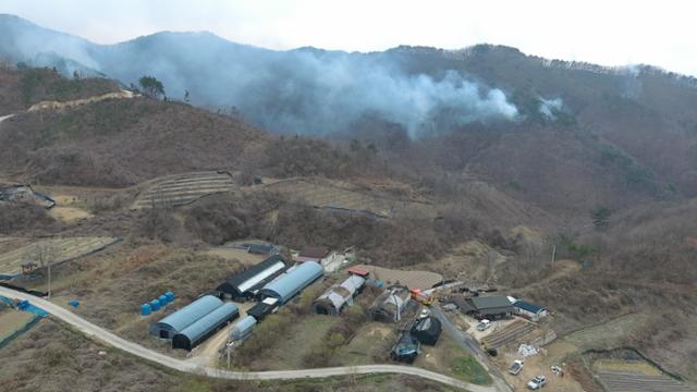 전북 무주 산불, 무주군 부남면 화재, 산불 진화 완료, 잔불 정리, 인명 피해 없음, 산불 피해 면적, 주택 화재, 소방 대응, 화선 정리, 헬기 투입
