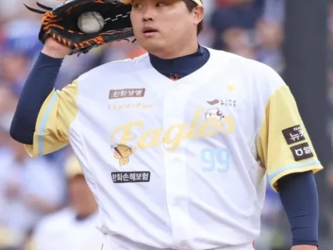 한화 류현진 5이닝 삼성 8연승