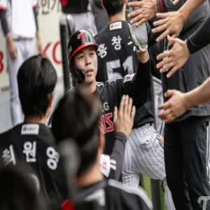 “한화 기다려!” LG 트윈스, 삼성 3연전 싹쓸이… 선두 탈환 재시동