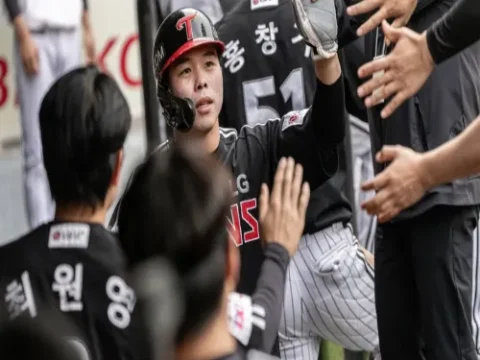 LG 한화 삼성 선두