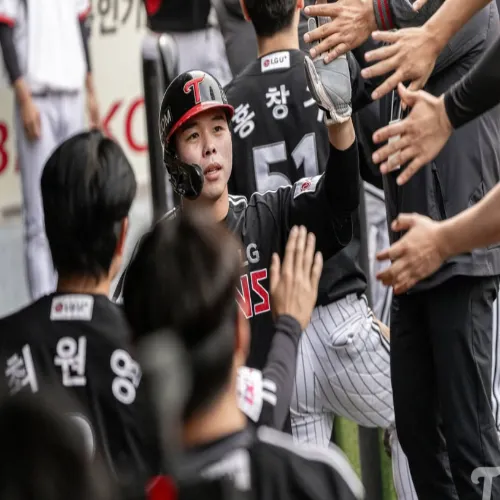 LG 한화 삼성 선두