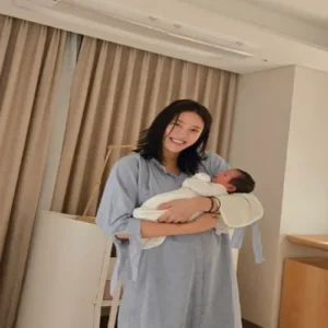 손담비, 딸 해이 위한 목욕 용품 공개… “해이 좋겠네” 행복한 육아 일상