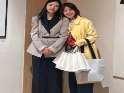 신애라 꾸안꾸 50대