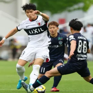 김태현, 강등 아픔 딛고 日 J리그 1위 가시마 수비 핵심으로 도약