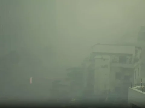 서울 중구 산림동 세운대림상가 인근에서 화재가 발생해 진화 작업이 진행 중이다.