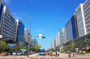 [날씨] 맑고 강한 햇빛…주말 맑고 큰 일교차, 오존 매우 나쁨 주의