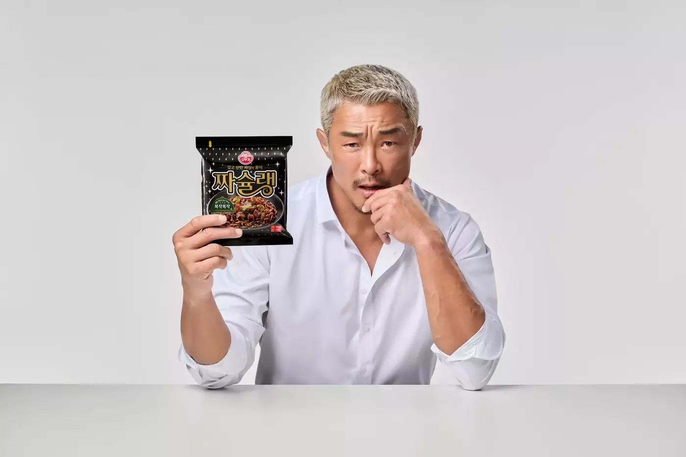 오뚜기가 짜슐랭의 광고 모델로 추성훈을 발탁했다. 짜슐랭의 핵심 가치인 진한 맛과 풍미를 킥 이란 메시지로 강조한다.