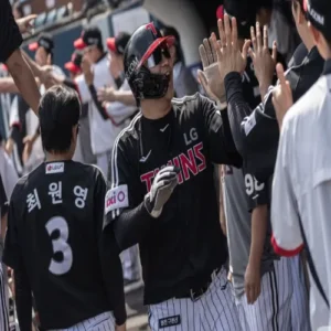 LG 트윈스, NC 대파하고 3연패 탈출 성공… 송승기 호투 빛났다