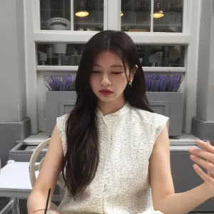 정소민, 여행지서 청초미 물씬… “다시 태어나면 정소민으로”