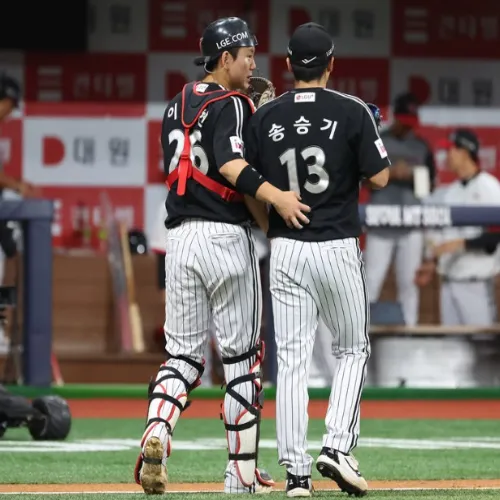 송승기 이주헌