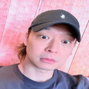 박유천, 일본서 근황 공개… 수척한 얼굴로 조용한 인사
