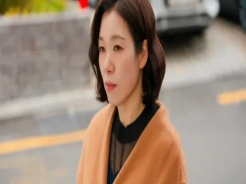 염혜란 서초동 건물주