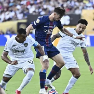 이강인 교체 투입한 PSG, 보타포구에 0-1 충격패… 16강 진출은 최종전으로