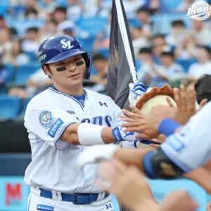 삼성, 선두 한화 꺾고 3연패 탈출… 박병호 4경기 연속 홈런