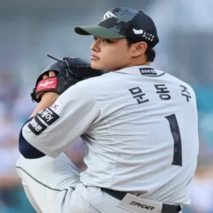 문동주 천적 본색… 한화, 삼성 꺾고 단독 1위 질주