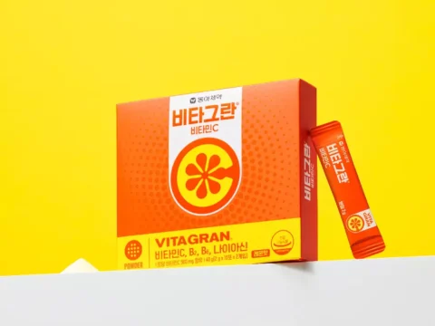 동아제약이 비타민C 분말 제품을 직관적으로 리뉴얼했다.