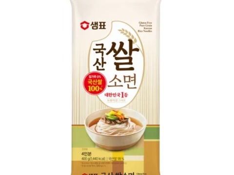 샘표가 국산 쌀로 만든 글루텐 프리 쌀소면을 출시해 밀가루 부담을 줄였다.