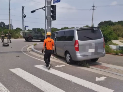지인과의 금전 갈등 끝에 차량으로 고의 살해한 피의자가 경찰에 붙잡혔다.