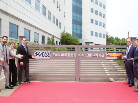 한국항공대가 미국 FAA 항공정비사 자격증과 국내 면장을 동시에 취득하는 과정을 개설했다.