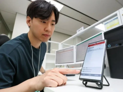 KT
