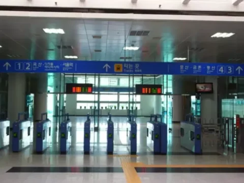 지하철 개찰구
