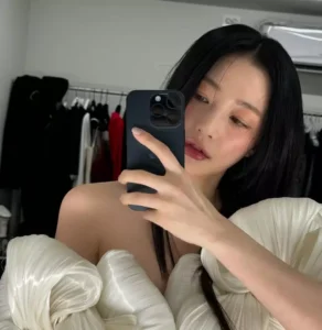 송하윤 학폭 의혹 공방 격화…A씨 3차 입장 “사건 본질 흐려” 반박