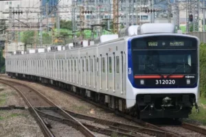 폭염과 폭우에 멈춘 지하철…시민 불편 이어져