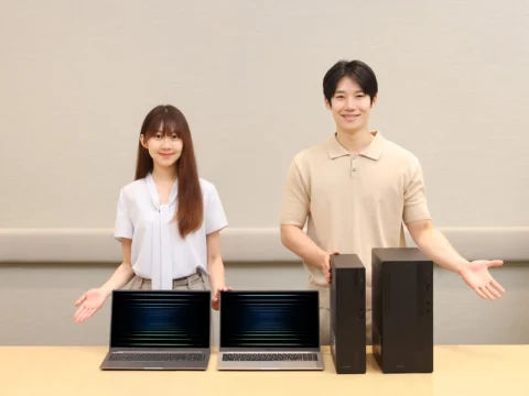 삼성전자가 최신 AI 기능을 탑재한 2025년형 갤럭시 북5 와 데스크톱을 출시한다.