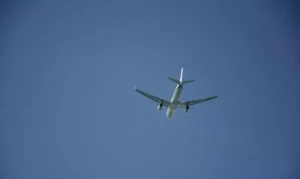 대만 국적 항공기, 김해공항 착륙 중 산 초근접 비행…활주로 오착륙도
