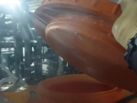인천 아파트 수영장에서 염소 액체가 누출돼 다수의 부상자가 발생했다.